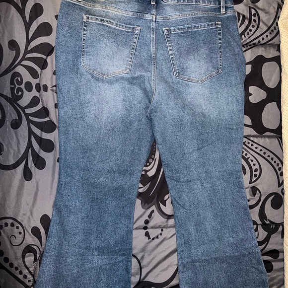 Lane Bryant Blue Jeans - Picture 4 of 4